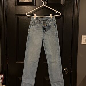 AE Light Wash High-Rise Straight leg Jeans